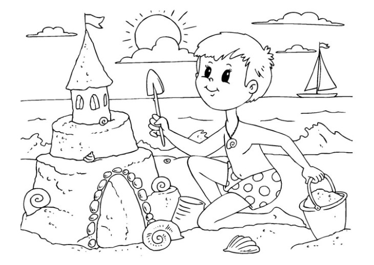 Disegno di Un ragazzo costruisce un castello di sabbia da colorare
