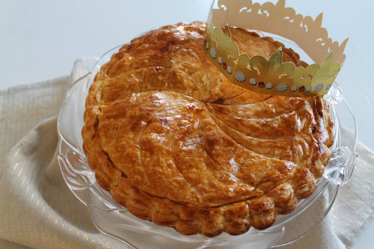 Galette des Rois et couronne