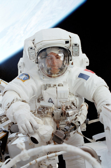 Astronaute dans l'espace